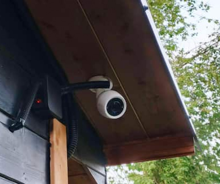 Монтаж слаботочных систем (сигнализация, видеонаблюдение)